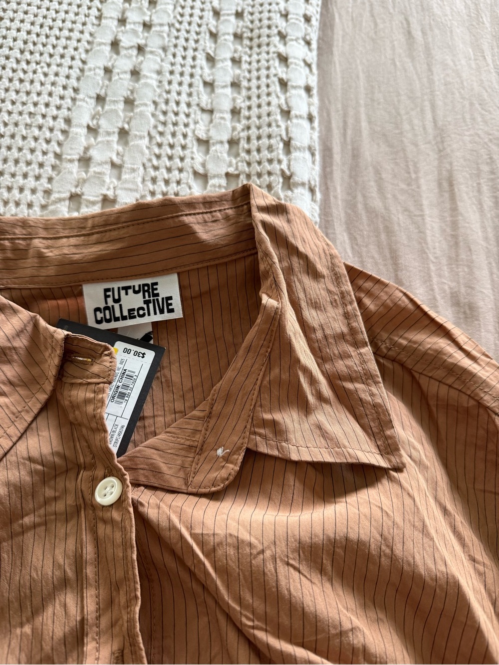 NEW Future Collective Brown Cropped Button-Front Women's Blouse Size M - Picture 2 of 5